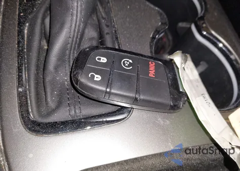 2019 Jeep Grand Cherokee Laredo E 4X4 from USA, damaged, VIN 1C4RJFAG6KC661035